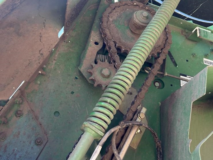 2012-john-deere-569-premium-image-31