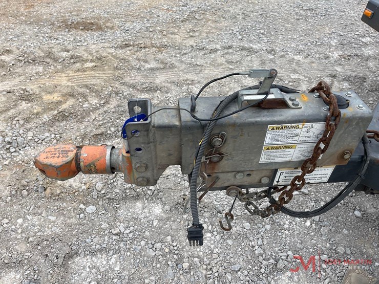 2014-jlg-7610-t/a-drop-deck-trailer-image-10