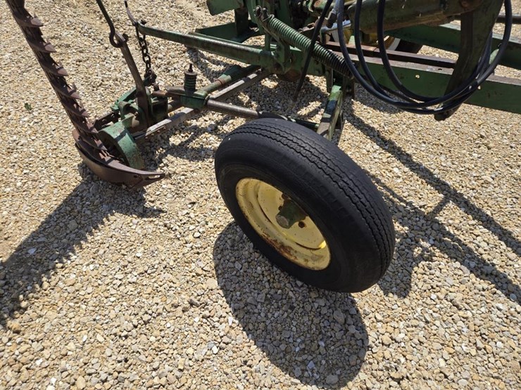 john-deere-8-image-3
