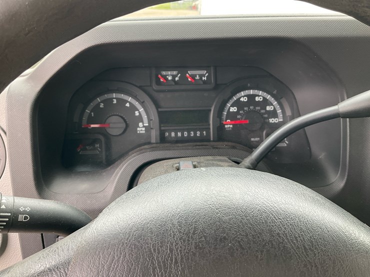 2015-ford-e450-image-34