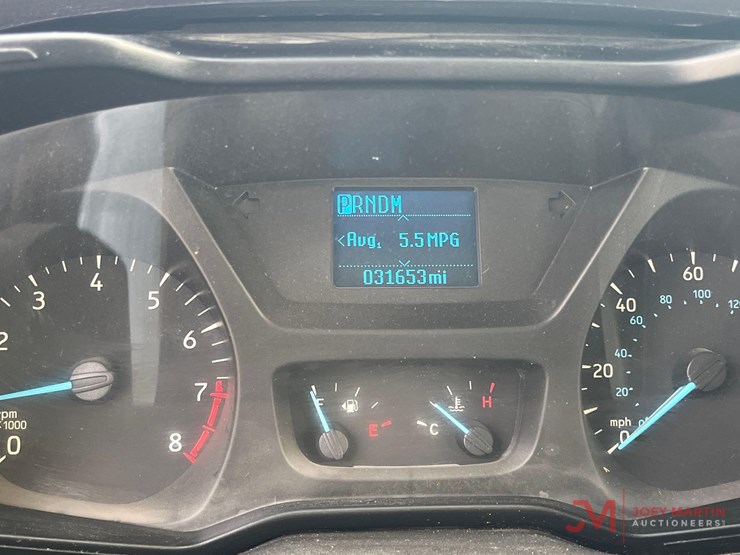 2019-ford-transit-image-19