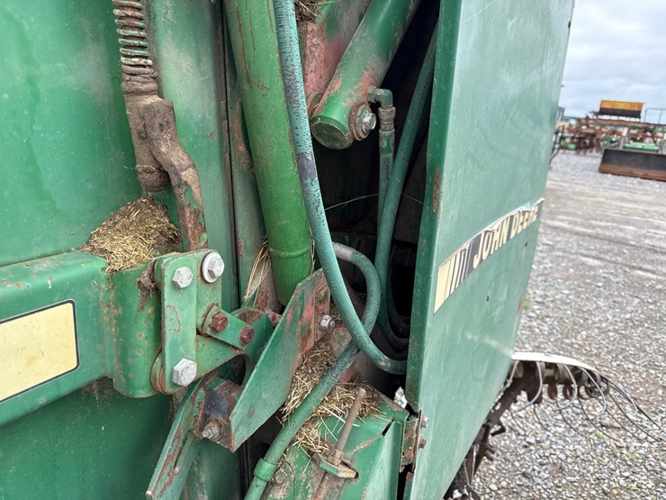 john-deere-435-image-31