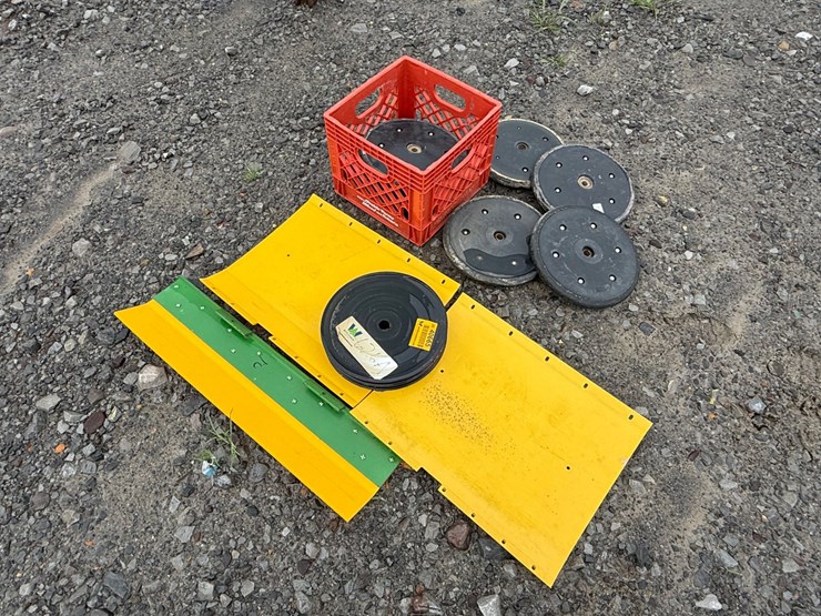 #40665-•-lot-of-planter-parts-inv#-40665-image-12
