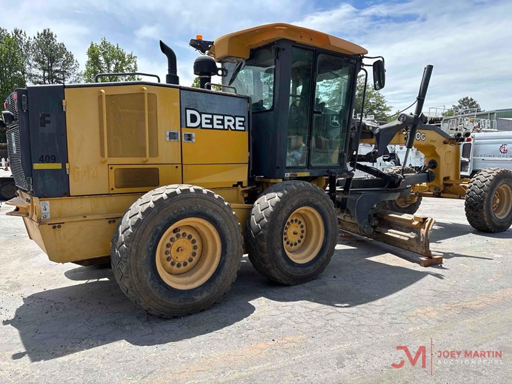 deere-670g-image-2