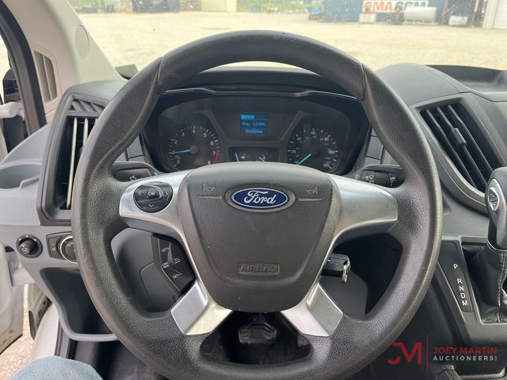 2019-ford-transit-image-18