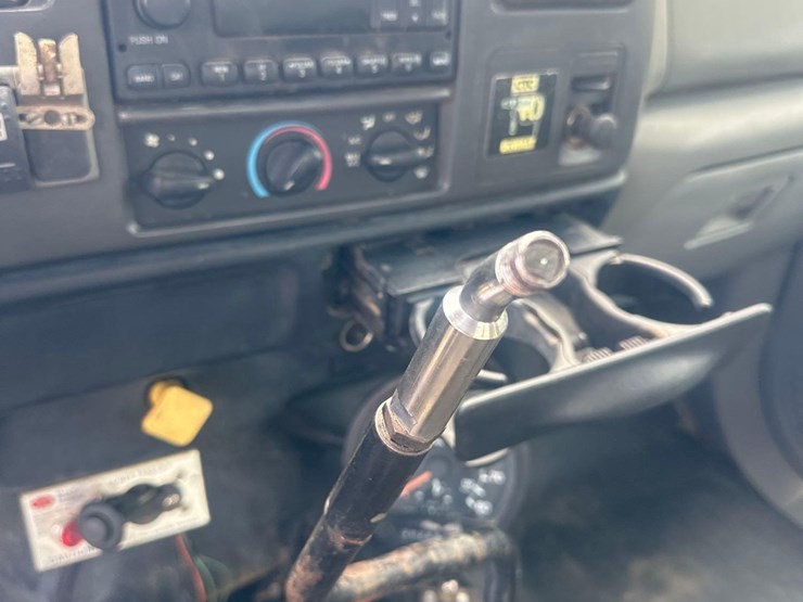 2005-ford-f650-image-28