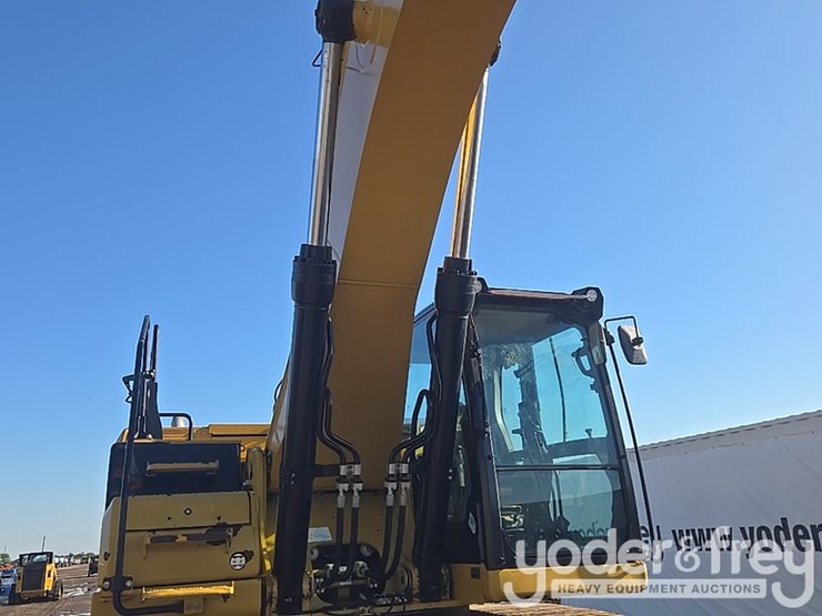 2021-caterpillar-336-image-29