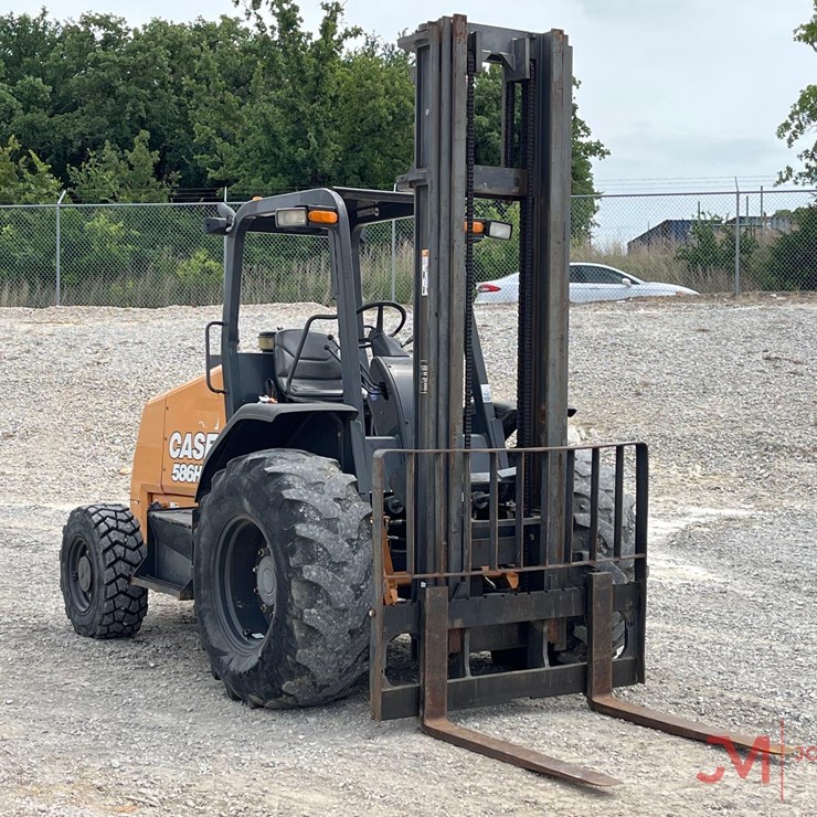 2020 CASE 586H