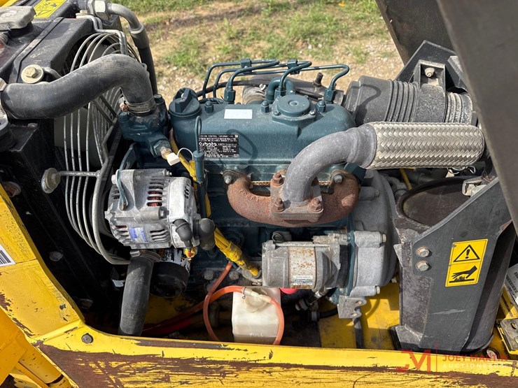 2017-bomag-bmp8500-image-8
