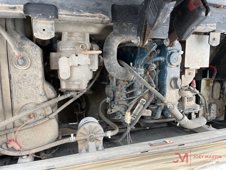 2019-club-car-carryall-1700-image-8