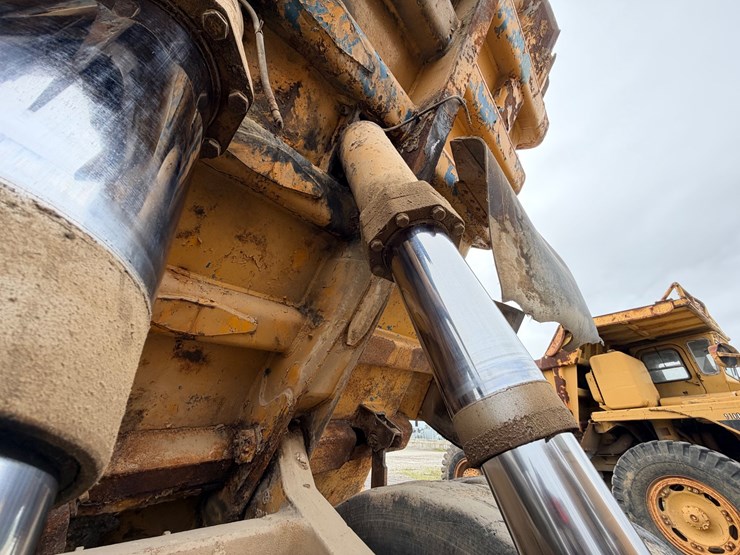 1972-caterpillar-769-image-64