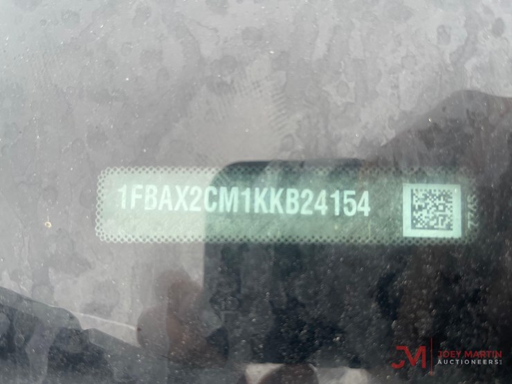 2019-ford-transit-image-18