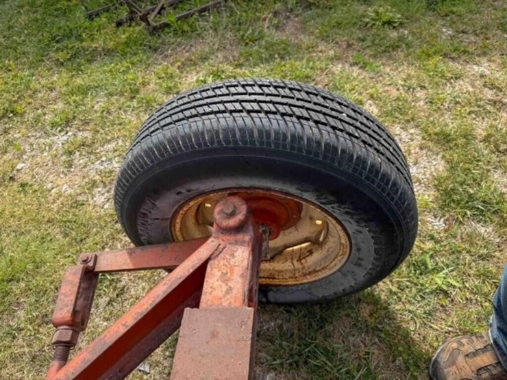 24’-header-trailer-image-4