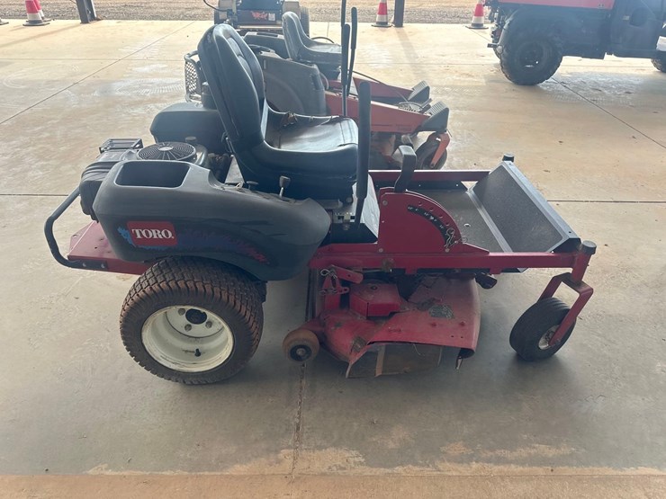 toro-time-cutter-1644-zero-turn-radius-mower-image-4