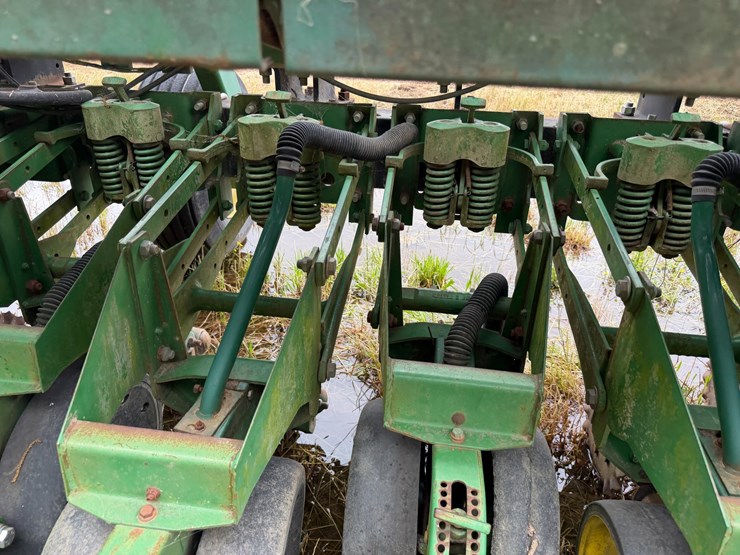 john-deere-530-image-35