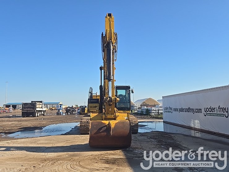 2021-caterpillar-336-image-8