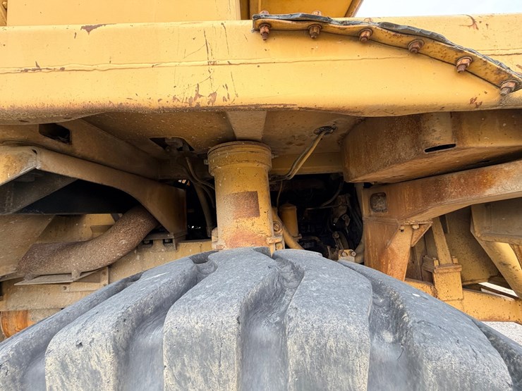1972-caterpillar-769b-image-24