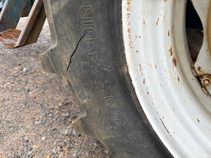 ford-7600-image-18