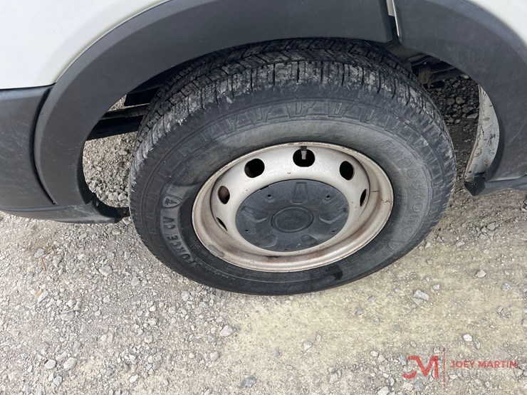 2019-ford-transit-image-14