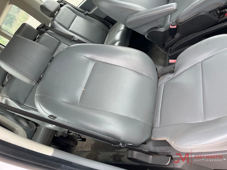 2019-ford-transit-image-15