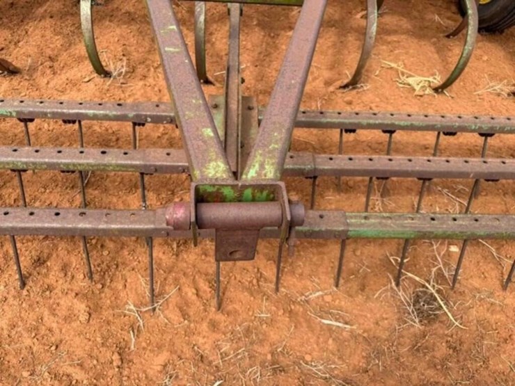 john-deere-4010-image-17