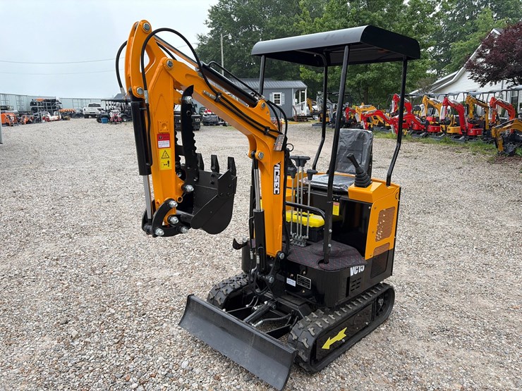 #169-•-unused-2026-vicsec-vc15-mini-excavator-image-7