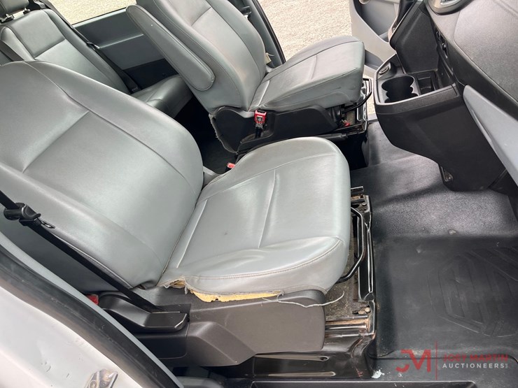 2019-ford-transit-image-14