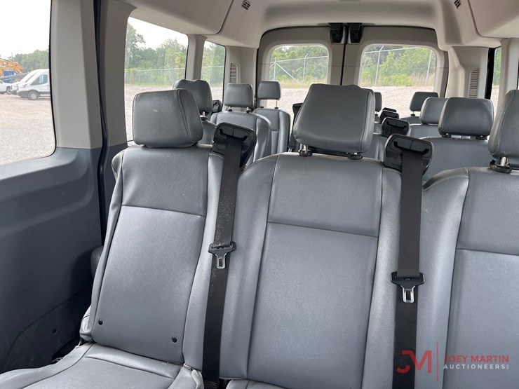 2019-ford-transit-image-21