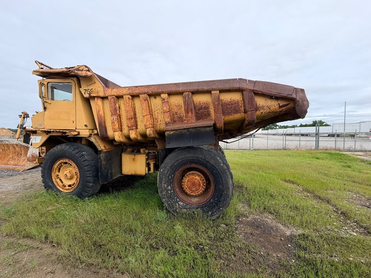 1972-caterpillar-769-image-5