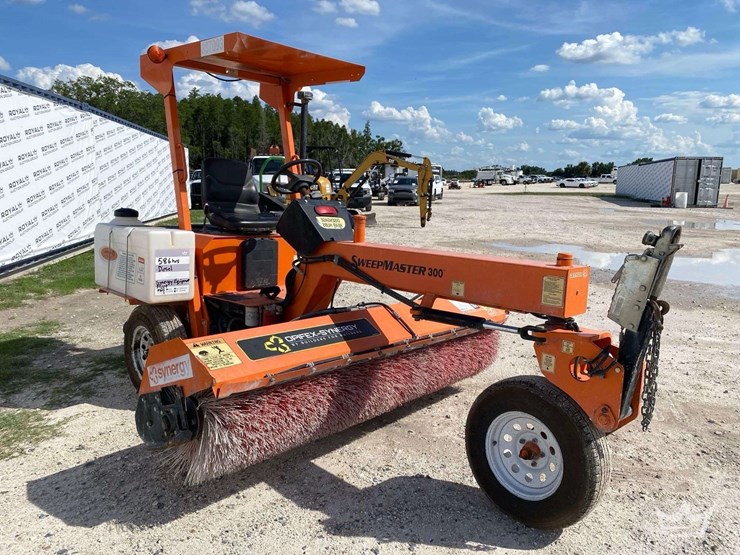 2019-lay-mor-sweepmaster-300-image-2