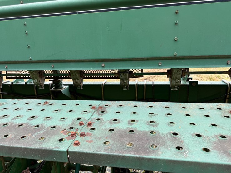 john-deere-530-image-18