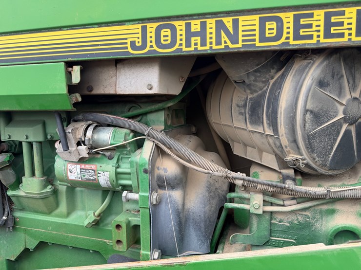 1996-john-deere-8400-image-45