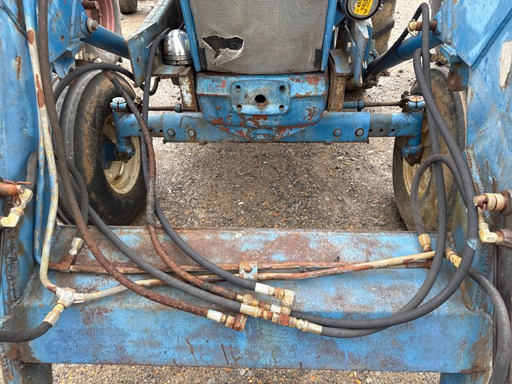 ford-7600-image-33