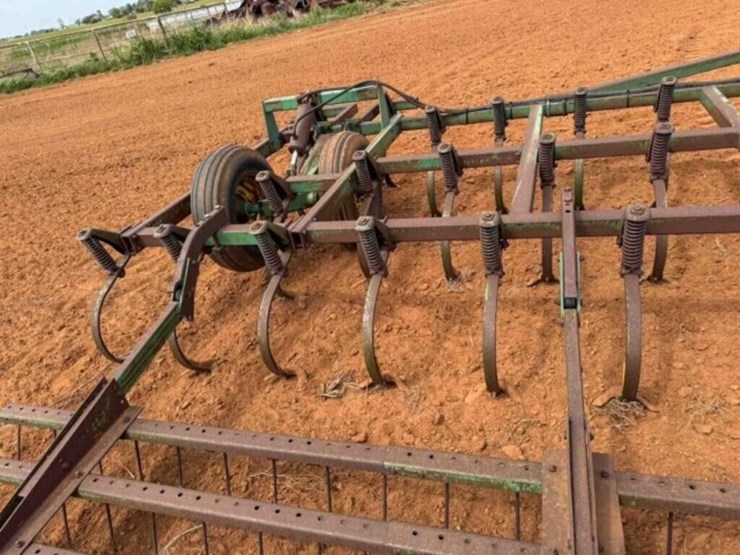 john-deere-4010-image-20