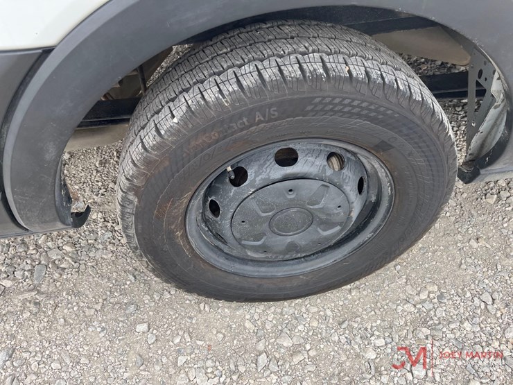 2019-ford-transit-image-9