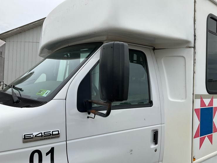 2015-ford-e450-image-15