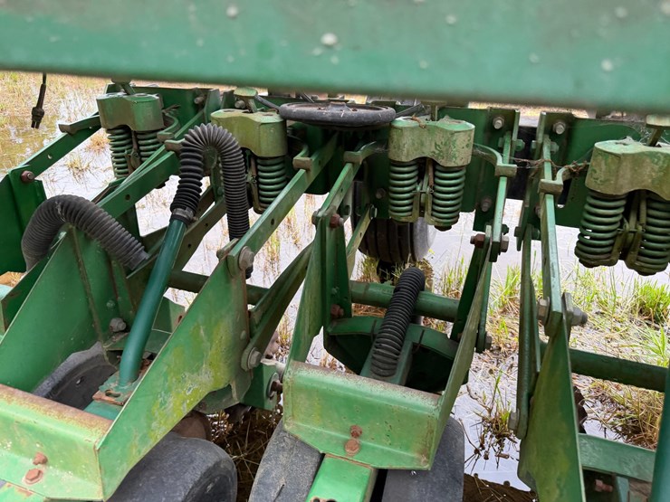john-deere-530-image-36