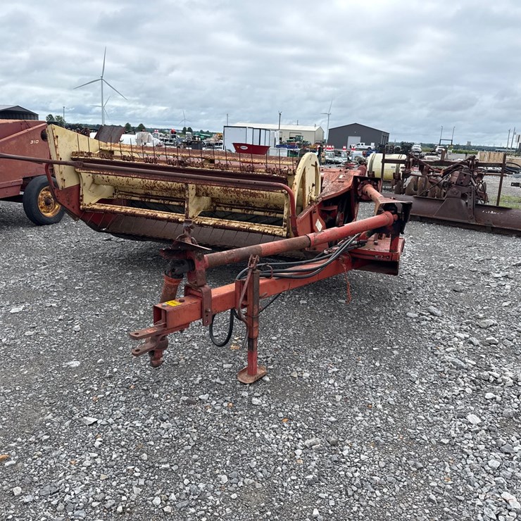 NEW HOLLAND 477