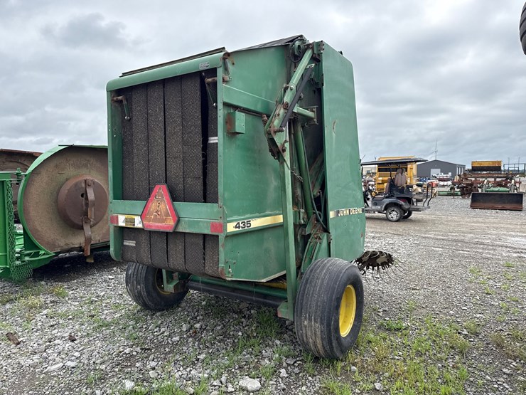 john-deere-435-image-3