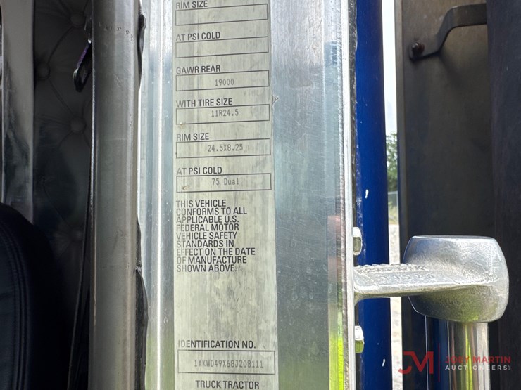 2008-kenworth-w900-image-34
