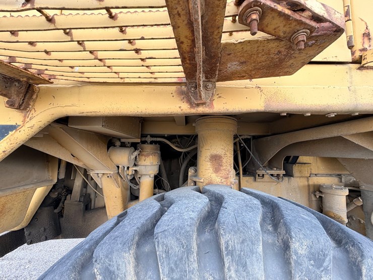 1972-caterpillar-769b-image-16