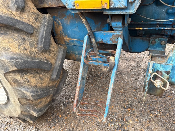 ford-7600-image-42