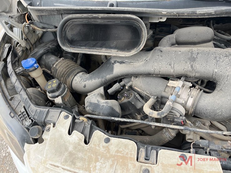 2019-ford-transit-image-19