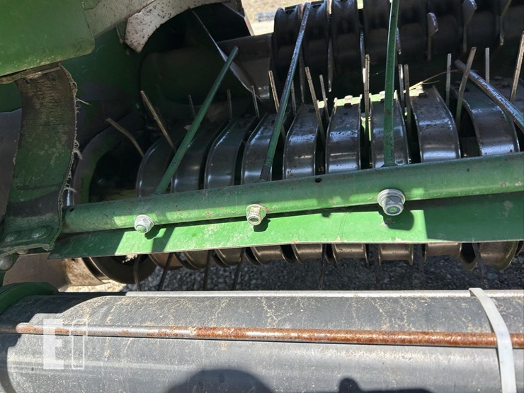 2012-john-deere-569-premium-image-24