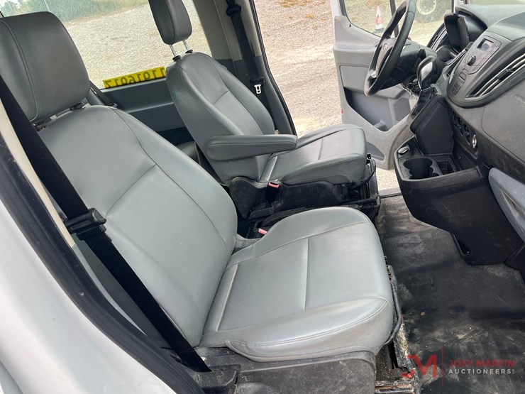 2019-ford-transit-image-10