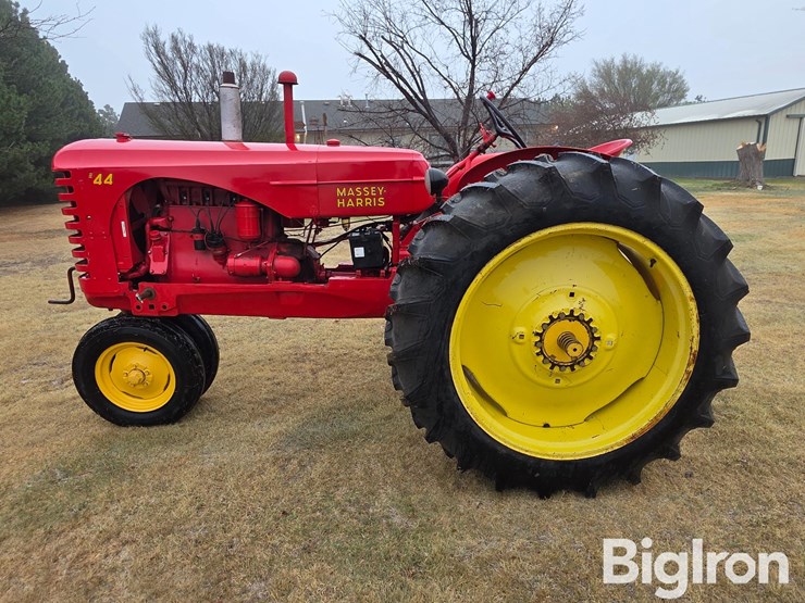 1948-massey-ferguson-44-image-8