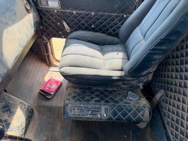 1974-international-durastar-4200-image-35