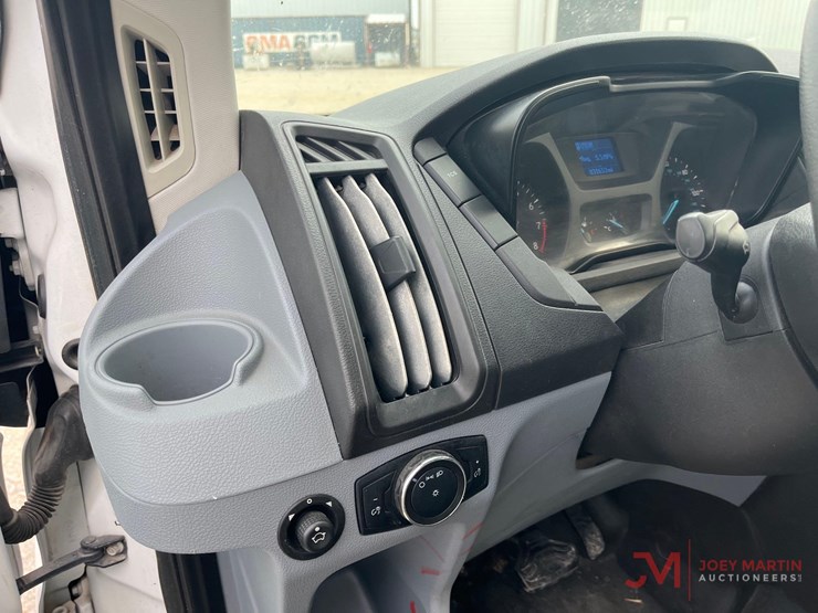 2019-ford-transit-image-16