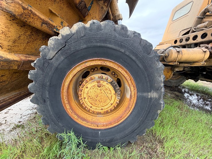 1972-caterpillar-769-image-56