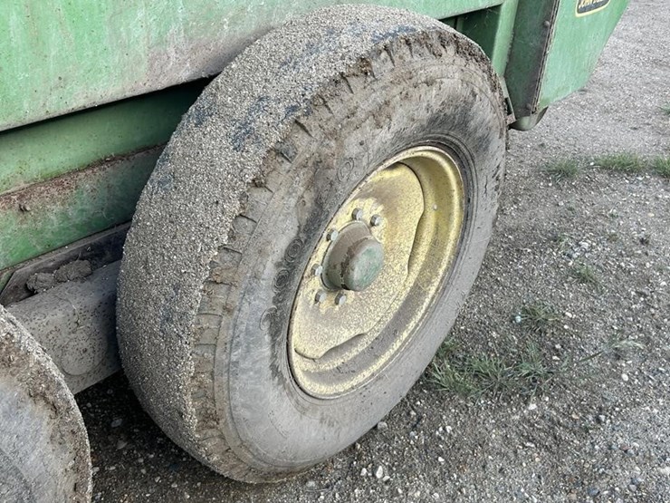 john-deere-660-image-10
